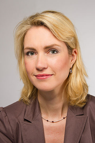 Manuela Schwesig (1974), Bộ trưởng Bộ Gia đình (SPD)