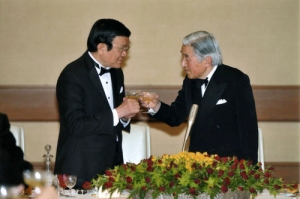 Chủ tịch nước Trương Tấn Sang và phu nhân tham dự quốc yến của Nhật hoàng Akihito.  Ảnh: AFP