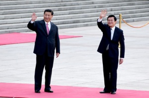 Chủ tịch Trung Quốc Tập Cận Bình và Chủ tịch nước Trương Tấn Sang sau lễ ký Tuyên bố chung... (Ảnh: Đất Việt)